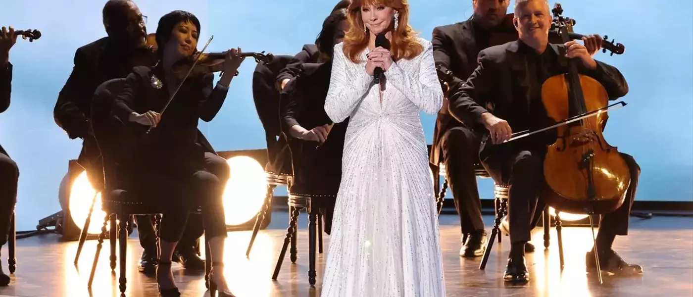 A Touching Tribute to Dolly Parton at the Emmys