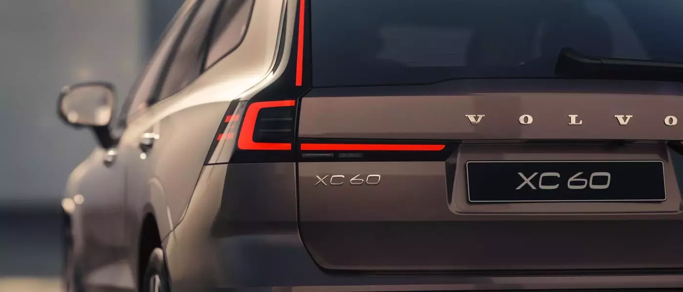 2028 Volvo XC60 Redesigned with Hybrid Powertrain