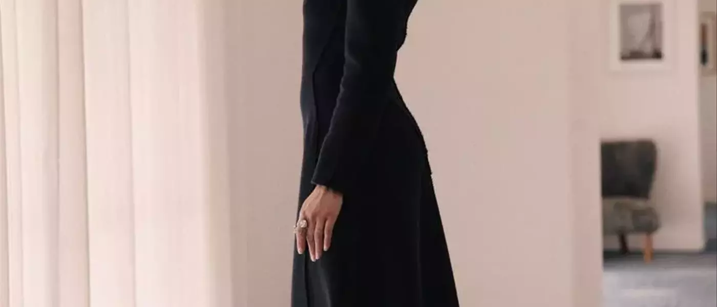 Carrie Coon's Emmys Style Transformation: From Gilded Age to Modern Glamour