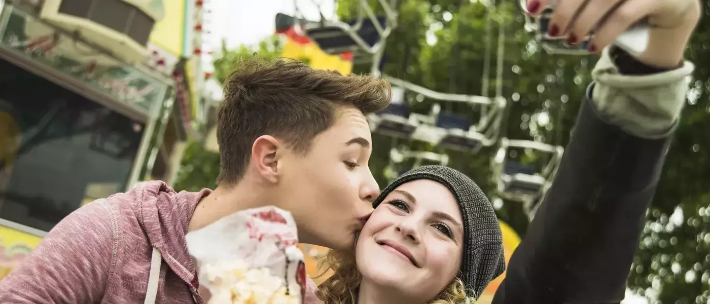 The 'Hard Launch' Phenomenon: Teenagers and Online Relationship Announcements