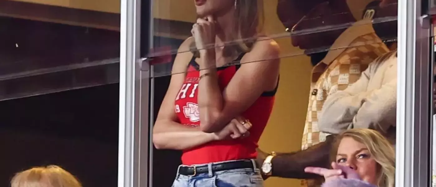 Taylor Swift's Unwavering Support for Travis Kelce at Chiefs Game