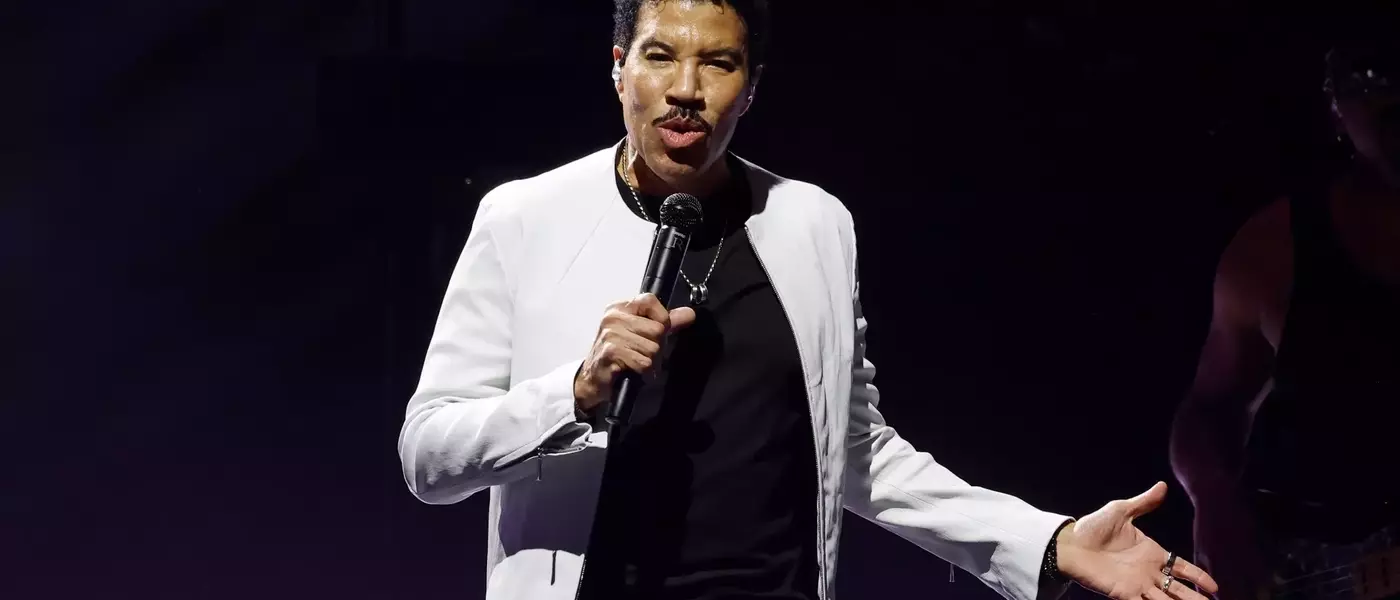 Lionel Richie Postpones Tour Dates After Undergoing Heart Procedure