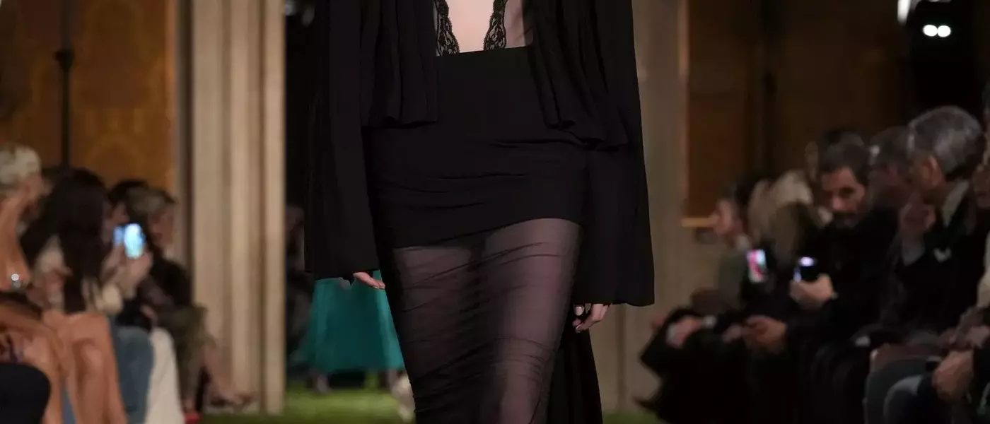 Dakota Johnson’s Striking Black Ensemble at Vogue World: Milano