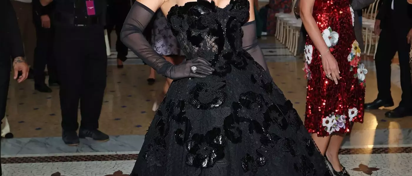 Jennifer Lopez's Captivating "Dolce Vita" Moment at Vogue World: Milano