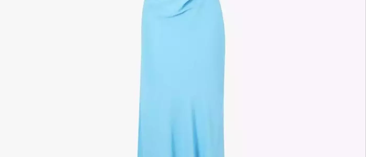 Mastering the Semi-Formal Wedding Guest Dress Code