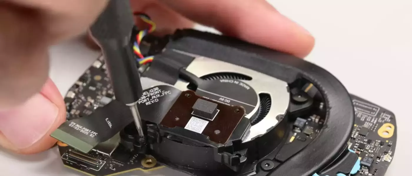 Valve Steam Frame Teardown Reveals User-Friendly Design