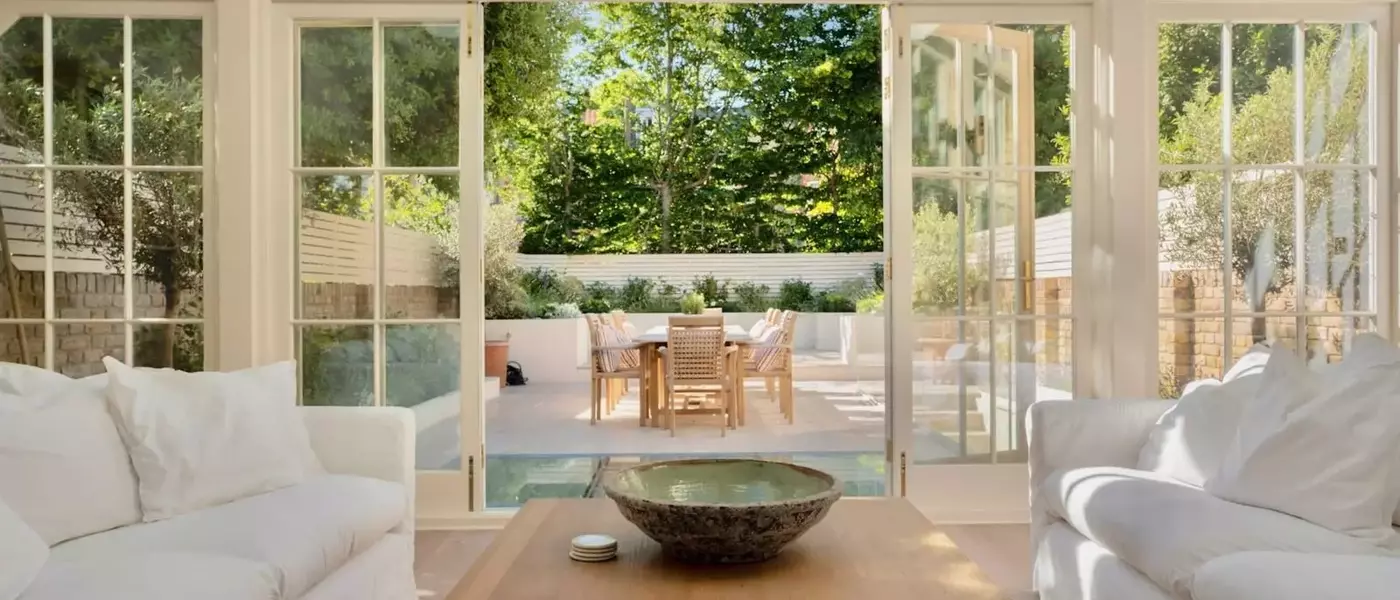 London Living: Discover Unique Airbnb Stays for an Authentic City Experience