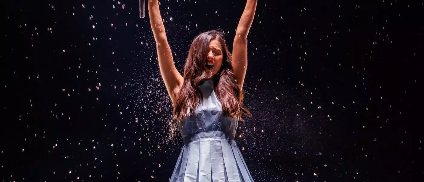 Olivia Rodrigo's 'Unraveled Tour' Features Transformative Fashion