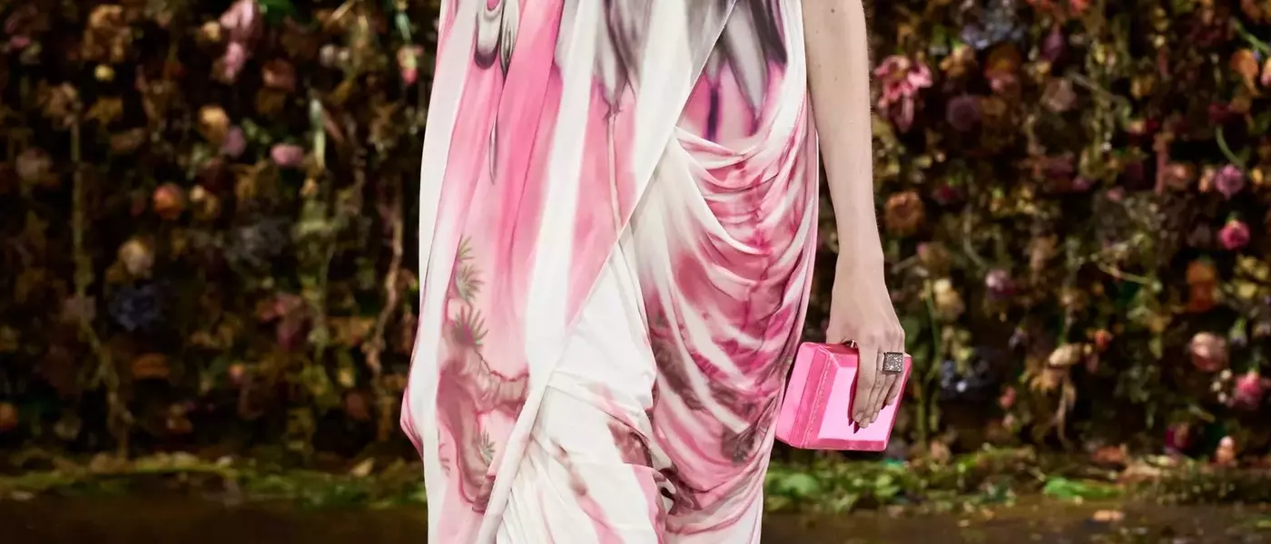 The Resurgence of Airbrushing in High Fashion
