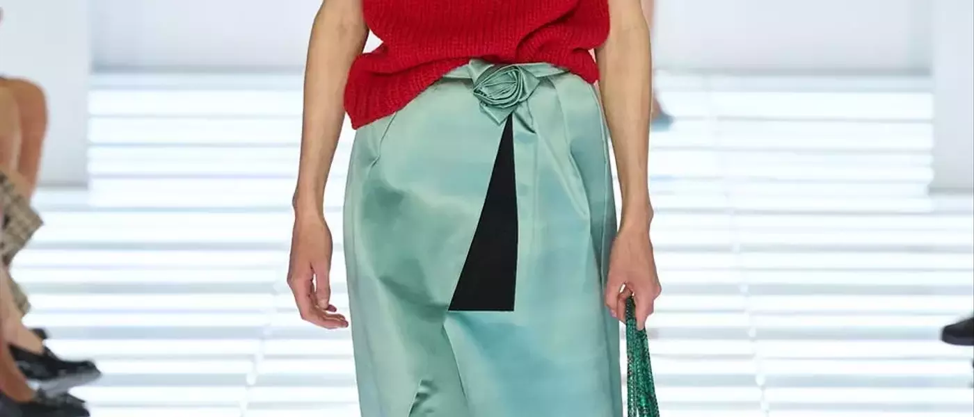 The Resurgence of the Knee-Length Skirt in High Fashion