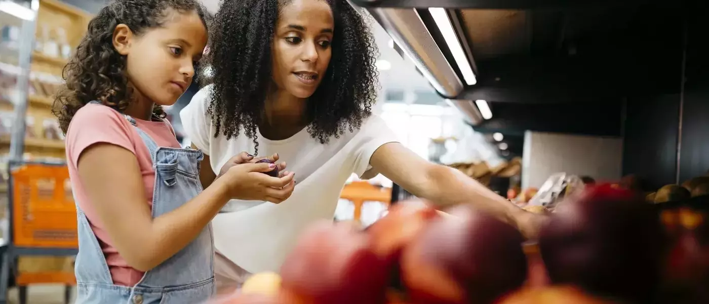 Navigating the 'Ingredient Household' Trend: Benefits, Drawbacks, and Healthy Snacking
