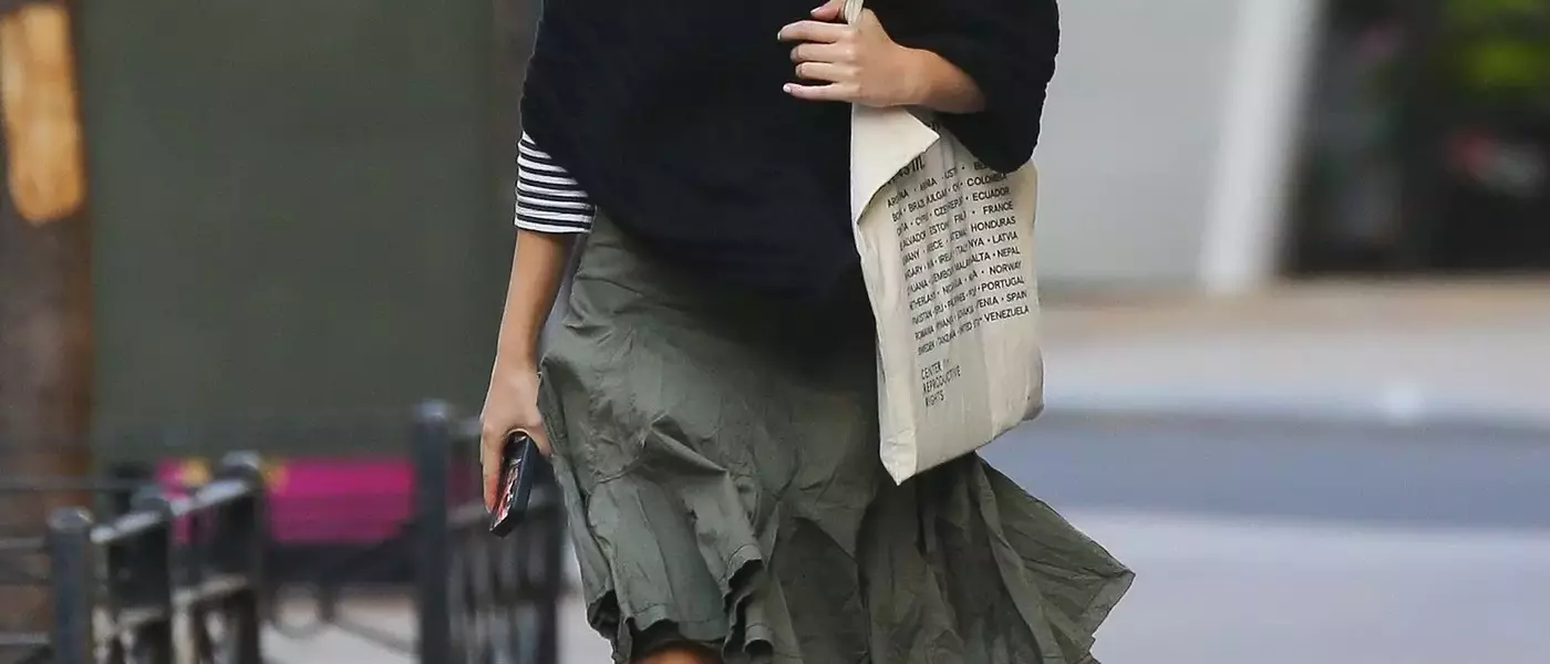 Olivia Rodrigo's Distinctive Autumn Style in New York City