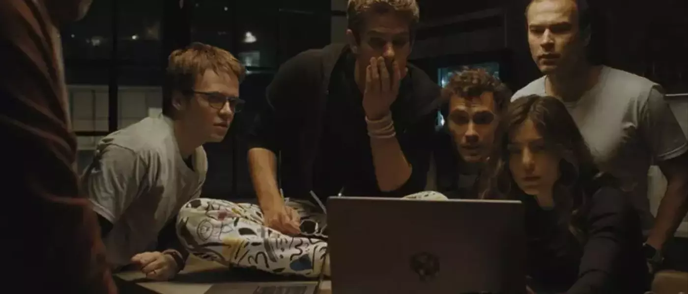 Andrew Garfield's 'Artificial' Performance Channels Norman Bates for Oscar Buzz