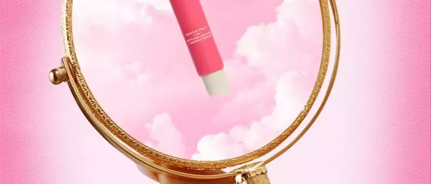 Hair Taming Wand: A Daily Essential for Frizz Control