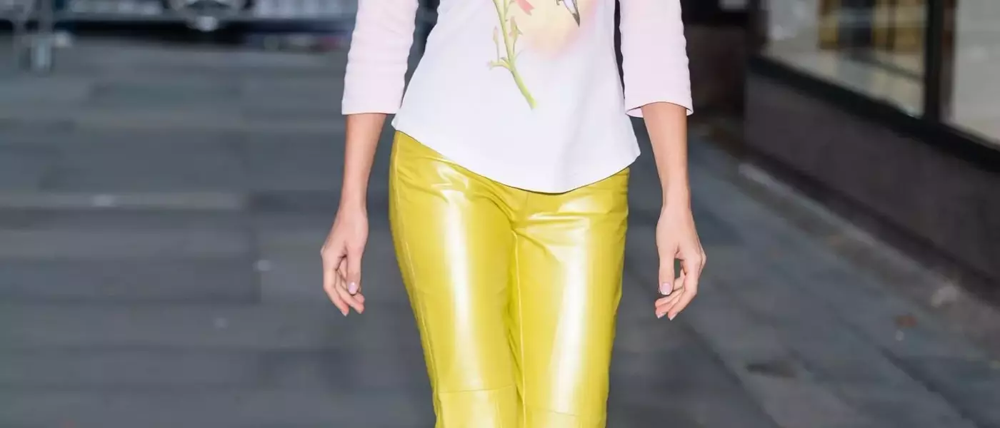 Daisy Edgar-Jones Embraces Vintage Chloé Graphic Tees