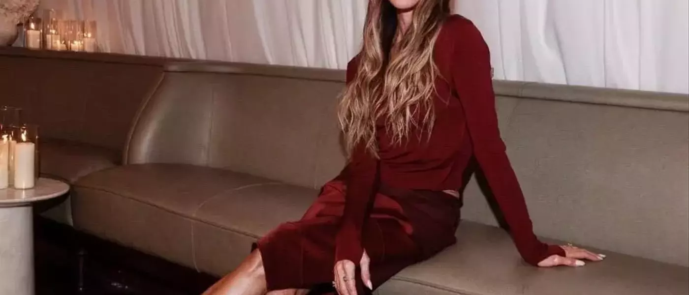 Victoria Beckham's Burgundy Midi Skirt: A Masterclass in Sophisticated Style