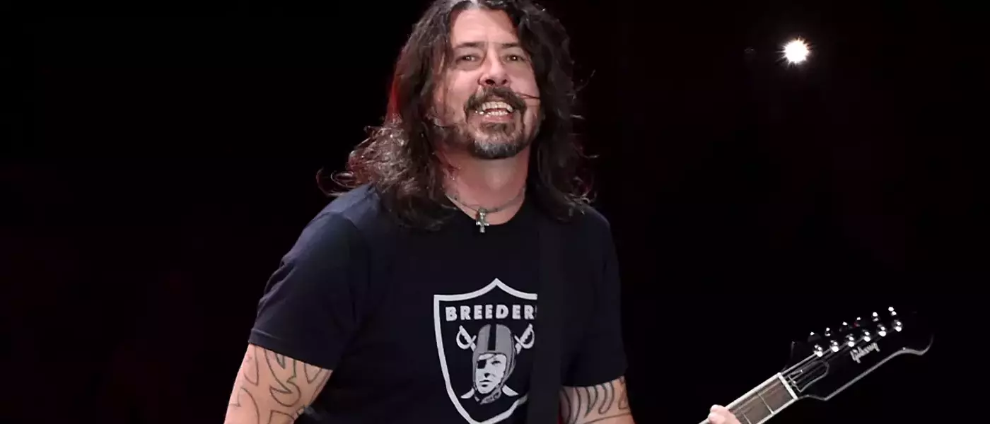 KROQ's Almost Acoustic Christmas Announces 2026 Lineup Featuring Foo Fighters, Weezer, and Sublime