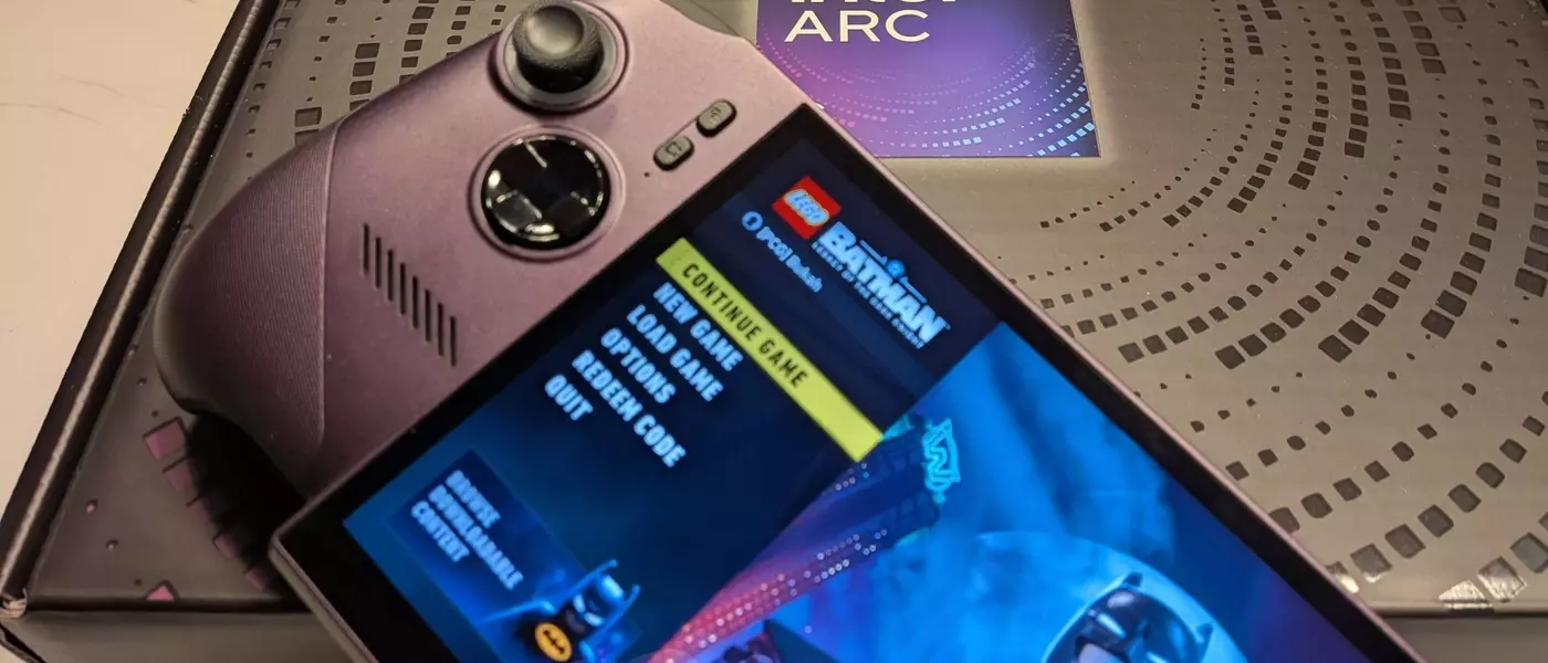 Intel Boosts Handheld Gaming on Linux: XeSS Integration with Valve's Proton for Enhanced Performance