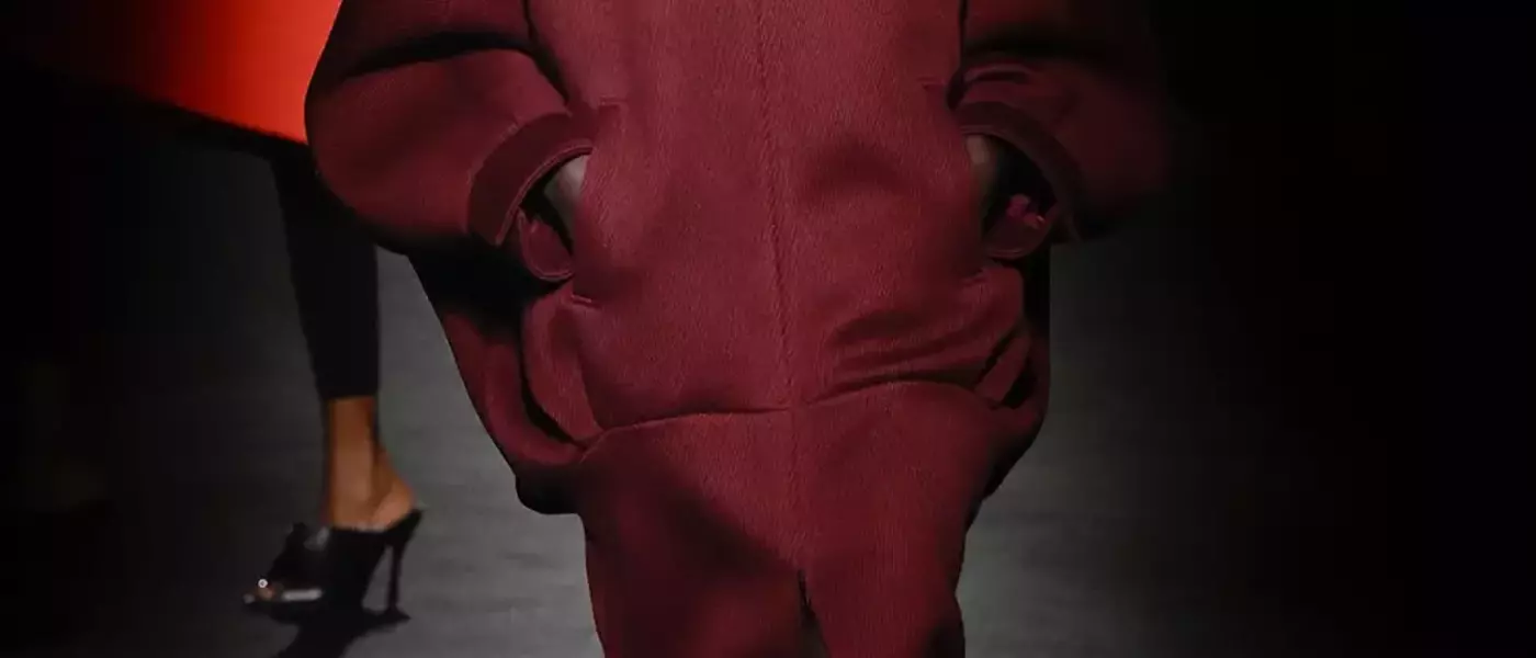 Embrace the Allure of Burgundy: Your Essential Guide to Autumn's Hottest Hue