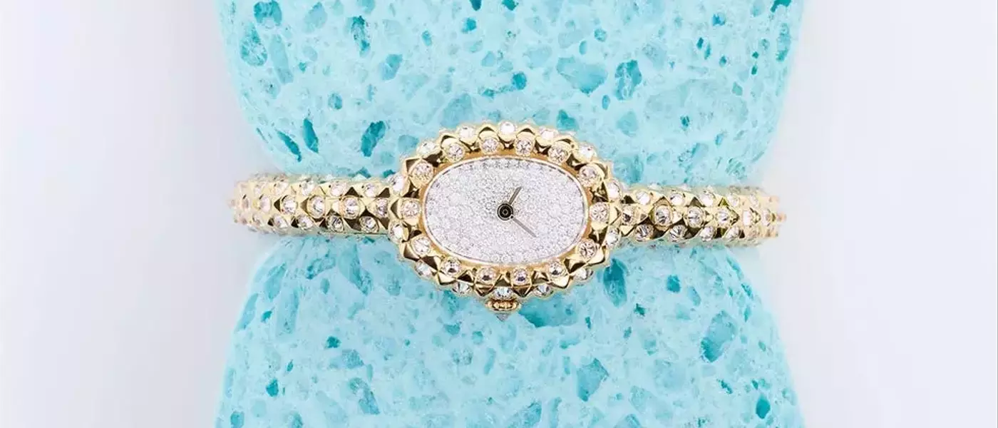 Cartier's Baignoire Watch: A Timeless Icon Reimagined
