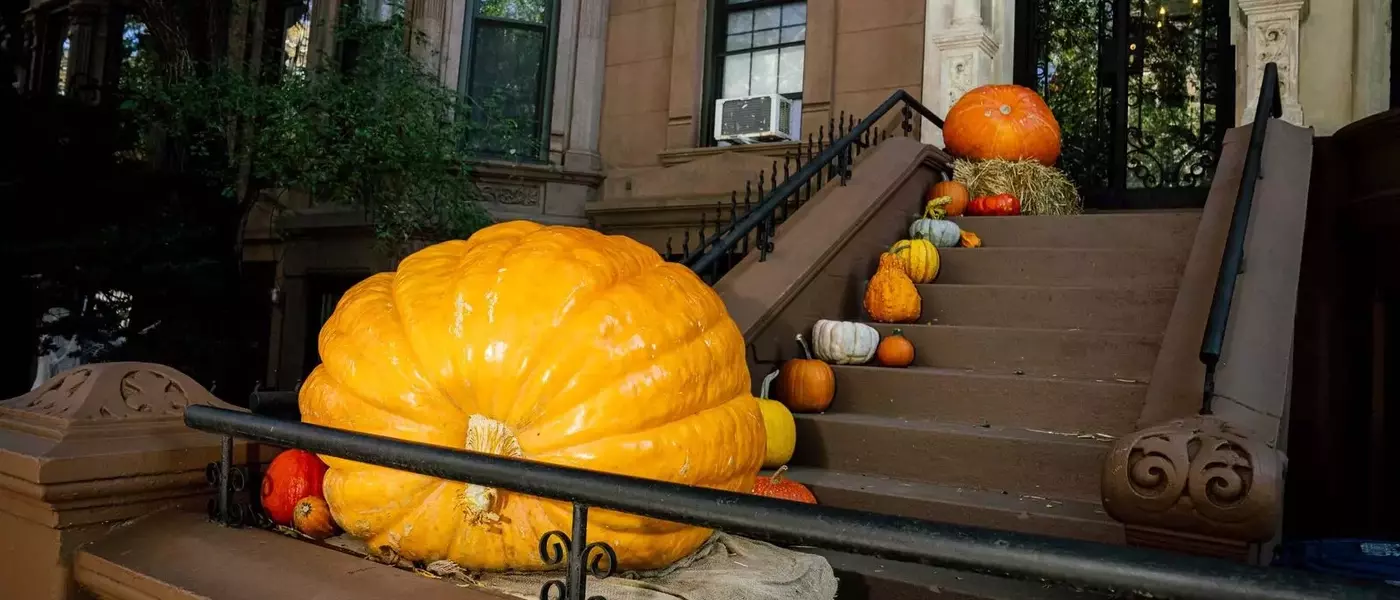 New York City Stoop Decorating: The Art of Halloween Transformation