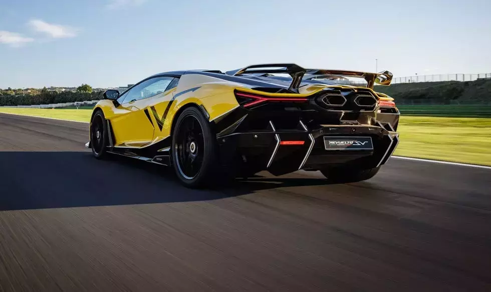 2027 Lamborghini Revuelto SV: Enhanced Supercar Performance
