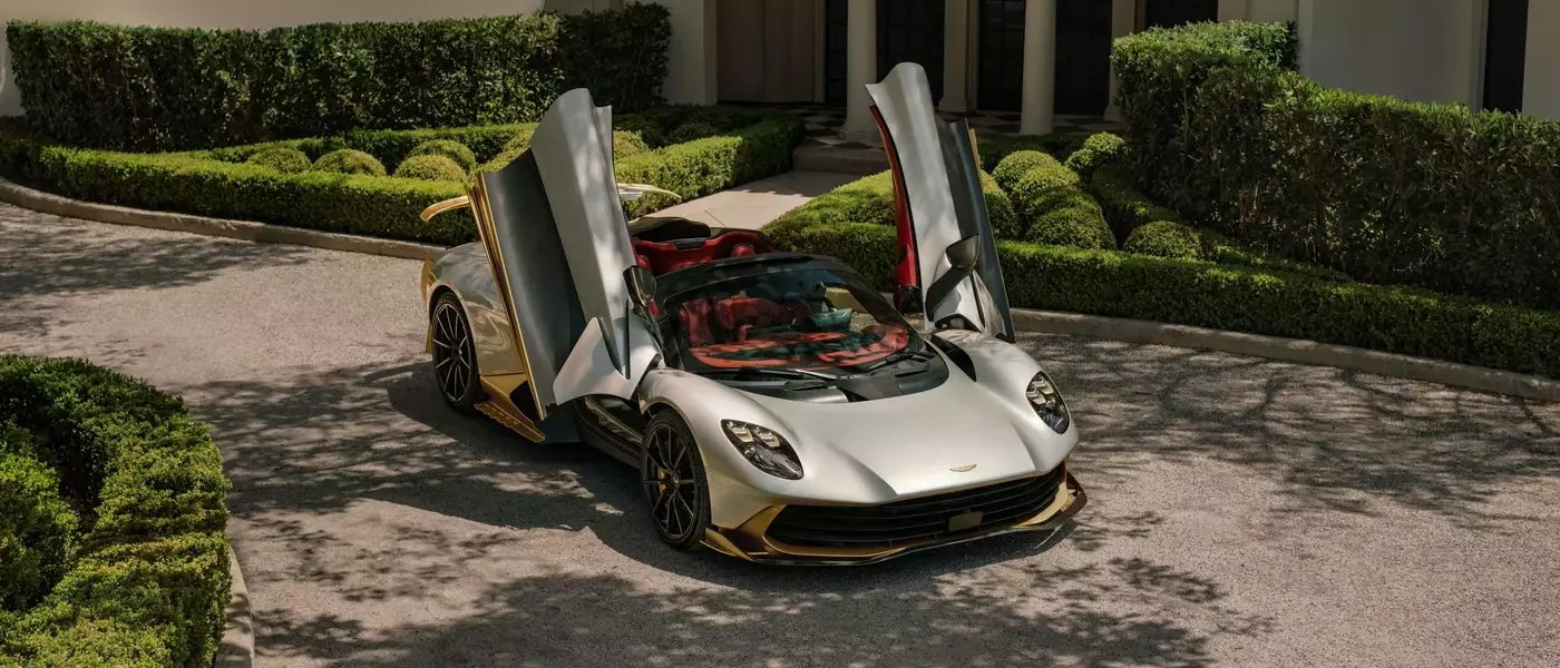 2028 Aston Martin Valhalla Spider: Open-Air Hybrid Supercar Unveiled