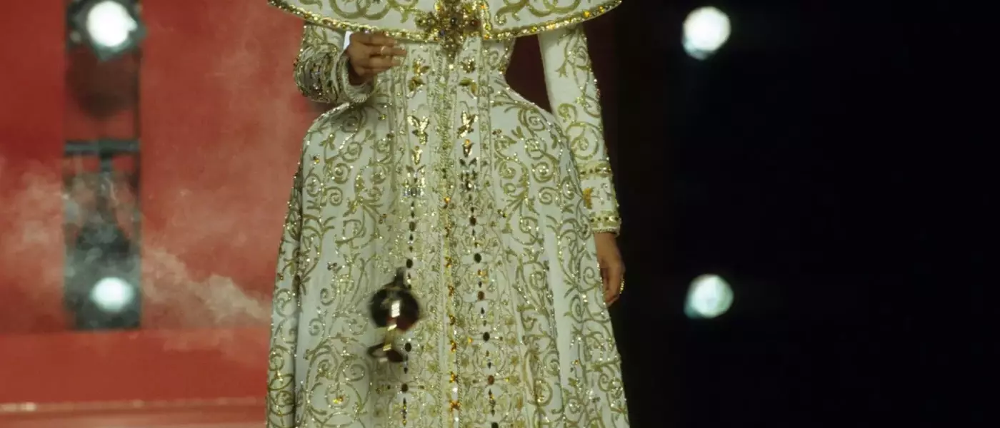 75 Fashion-Forward Halloween Costume Ideas