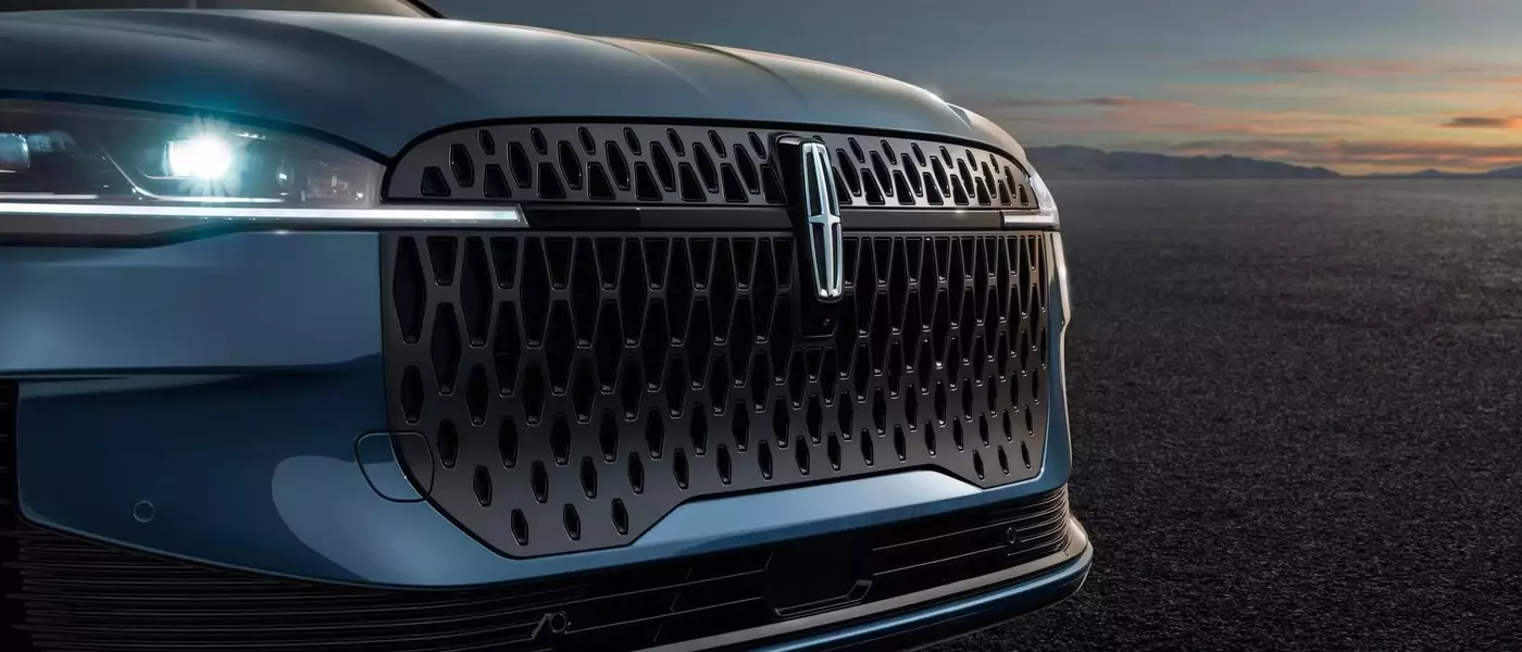 Lincoln's Upcoming Luxury SUV: A Bronco-Inspired Contender for the G-Class