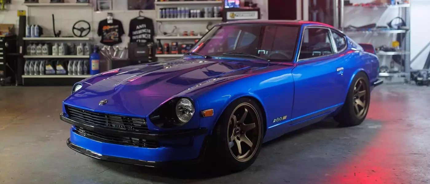 Nissan Revitalizes Classic Z with Twin-Turbo V6 and Carbon-Fiber Enhancements