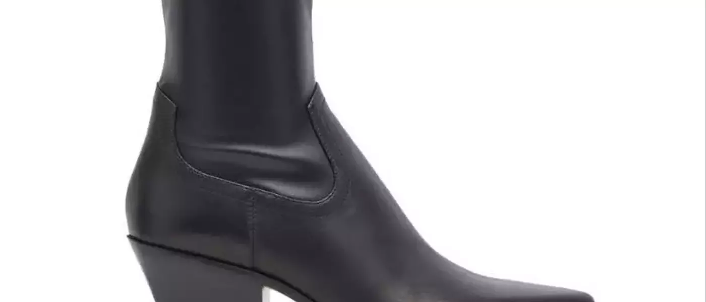 The Ultimate Guide to Comfortable and Stylish Walking Boots, According to a Celebrity Stylist