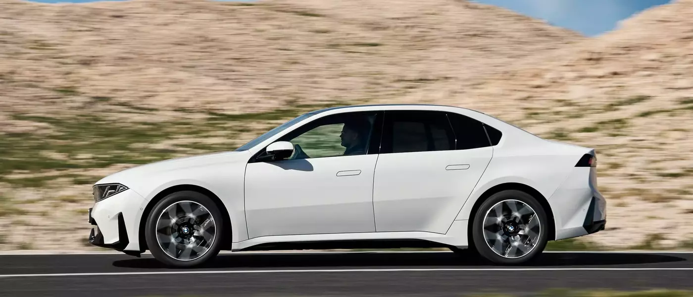 2027 BMW i3 50 xDrive: A Distinct Electric Evolution