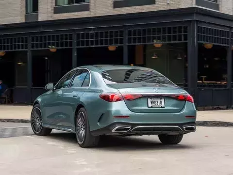 2026 Mercedes-Benz E450: A Comprehensive Photo Gallery