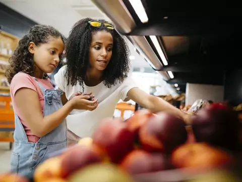 Navigating the 'Ingredient Household' Trend: Benefits, Drawbacks, and Healthy Snacking