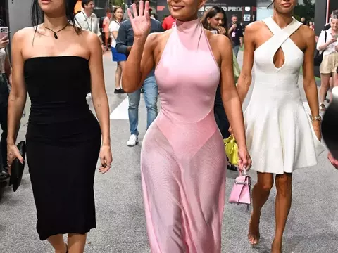 Kim Kardashian's Striking WAG Style at the Singapore Grand Prix