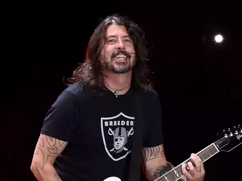 KROQ's Almost Acoustic Christmas Announces 2026 Lineup Featuring Foo Fighters, Weezer, and Sublime