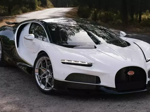 Bugatti's CEO Explores Manual, Lightweight Tourbillon with 986 HP