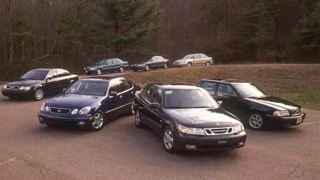 1998 Luxury Sedan Comparison