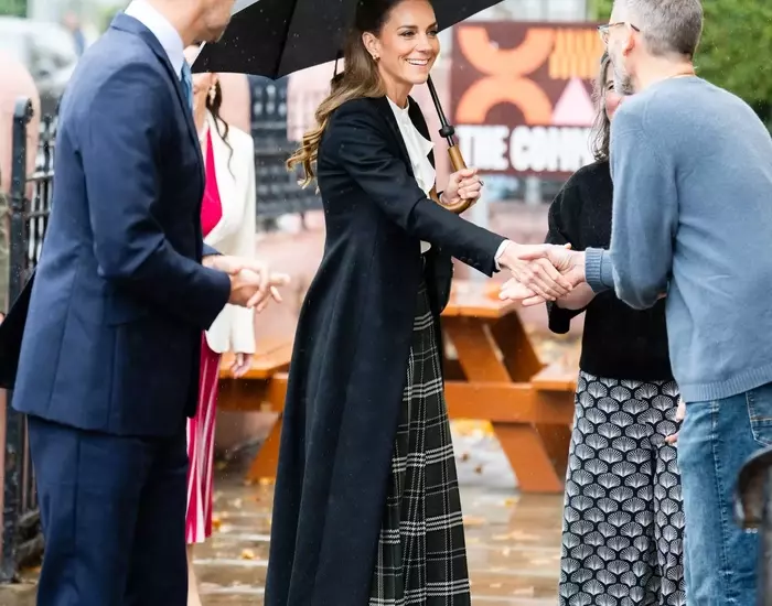 The Princess of Wales's Symbolic Attire in Belfast