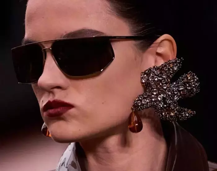 The Enduring Appeal of Flat-Top Sunglasses: A Seasonal Fashion Staple
