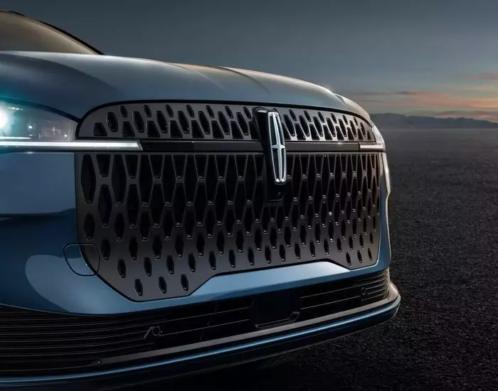 Lincoln's Upcoming Luxury SUV: A Bronco-Inspired Contender for the G-Class