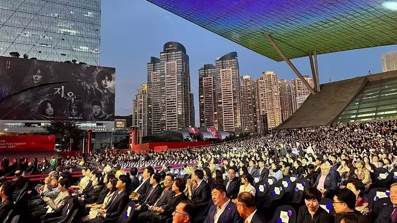 Busan International Film Festival Unveils Esteemed Jury Panels for Prestigious Awards