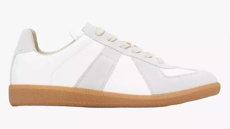 The Ultimate Guide to Men's Luxury Sneakers: Style and Comfort Combined