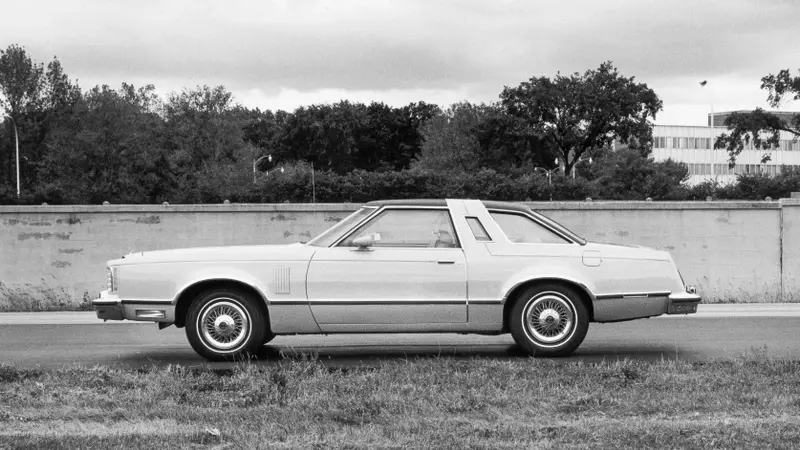 A Nostalgic Look at the 1977 Ford Thunderbird