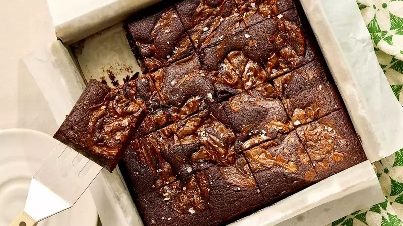 Delicious Salted Dulce de Leche Brownies: A Unique Recipe
