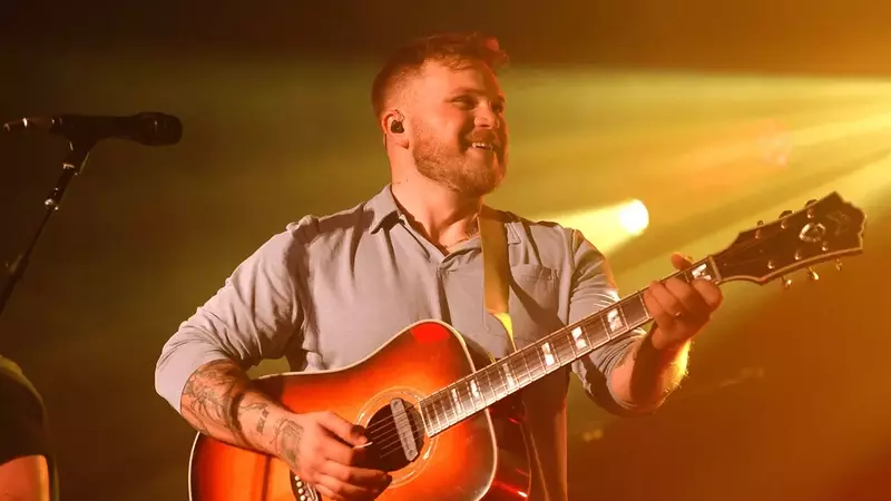 Zach Bryan's “Free Palestine” Statement at Gillette Stadium Ignites Controversy and Record-Breaking Attendance