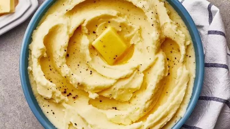 Crafting the Ultimate Creamy Mashed Potatoes: A Culinary Guide