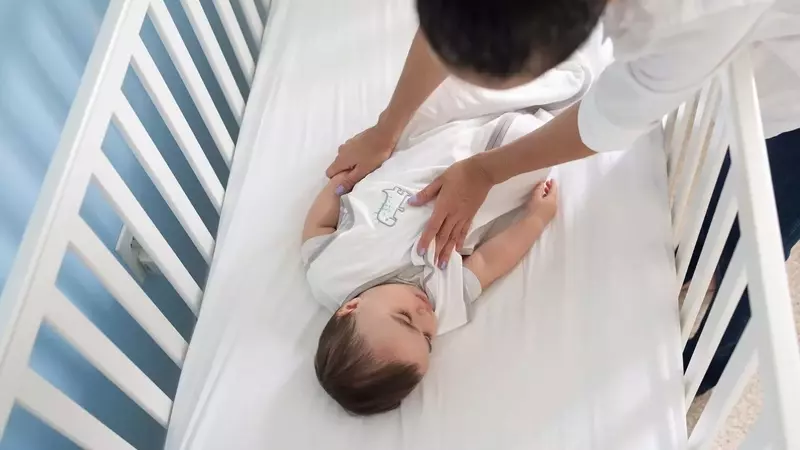 Guiding Newborns to Independent Sleep: A Comprehensive Approach