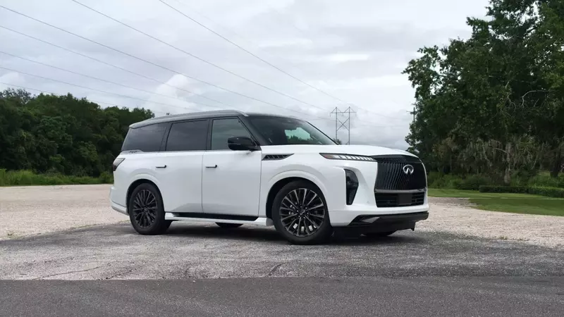 The 2026 Infiniti QX80 Autograph: Outclassing the Escalade?