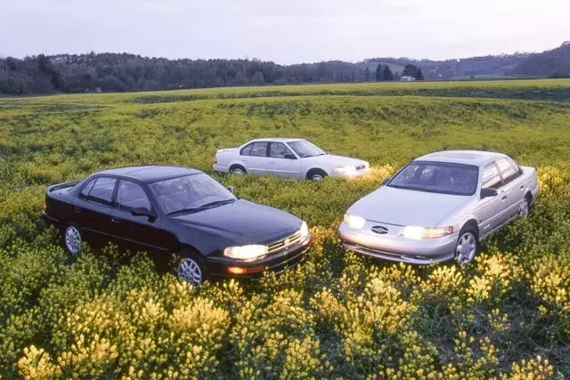 Performance Sedan Showdown: 1992 Ford Taurus SHO vs. Nissan Maxima SE vs. Toyota Camry SE